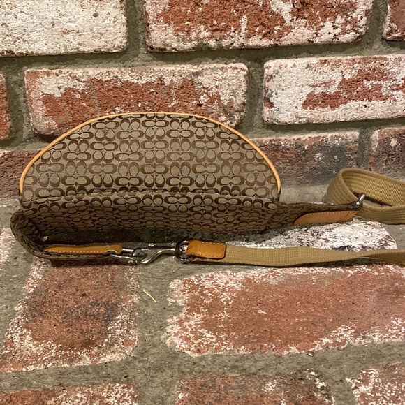 COACH Signature Logo Fanny Pack - Picture 6 of 10